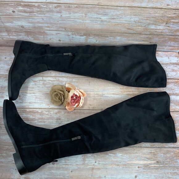 KENNETH COLE REACTION Black Wind-Y Over-The-Knee Boots - Picture 2 of 7